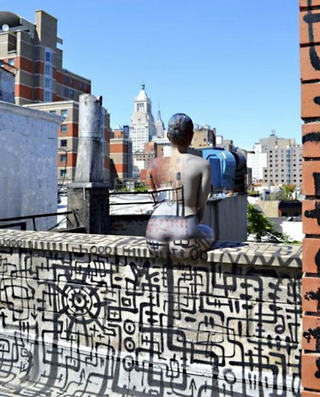 Illustration for article titled Women's bodies blend into a city's background with just bodypaint
